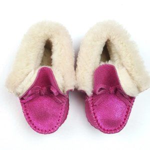 NWOB Tucker and Tate Baby shirling fur Cuddle Moccasin Slippers sparkly pink 2y
